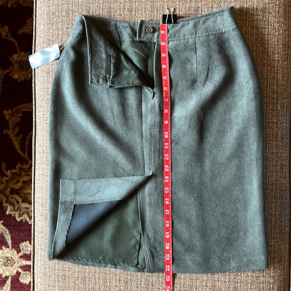 Green Corduroy Midi Skirt - Picture 12 of 13